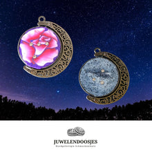 Lade das Bild in den Galerie-Viewer, Juwelendoosjes Schmuckanhänger handgefertigt Mond

